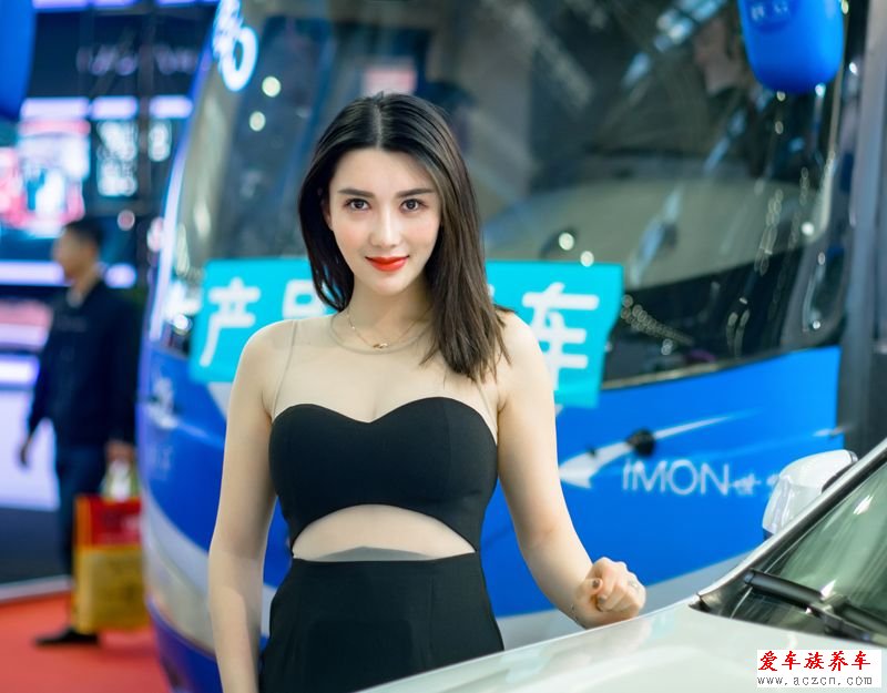 冷艷女神亮相深圳改裝車展！